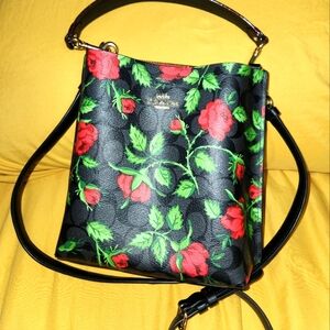 Coach CC876 Mollie Bucket Bag 22 In Signature Canvas w/ Fairytale Rose Print
